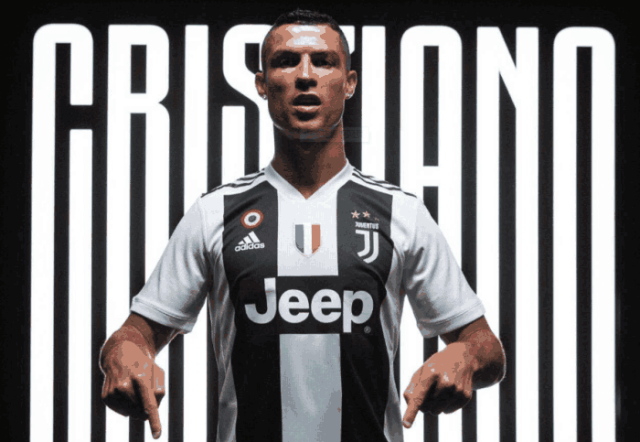LCK美女主持咸艺珍晒T1粉丝见面会返图：黑丝配格裙~