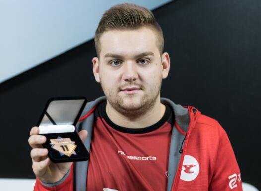 人为失误：IEM 科隆站1／4决赛使用错误C4安放奖励